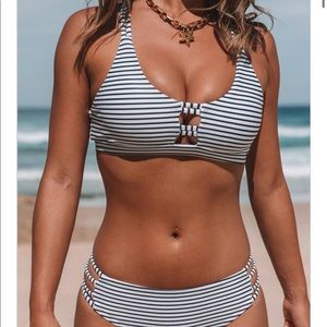 Stripe Print Criss Cross Back Bikini Set